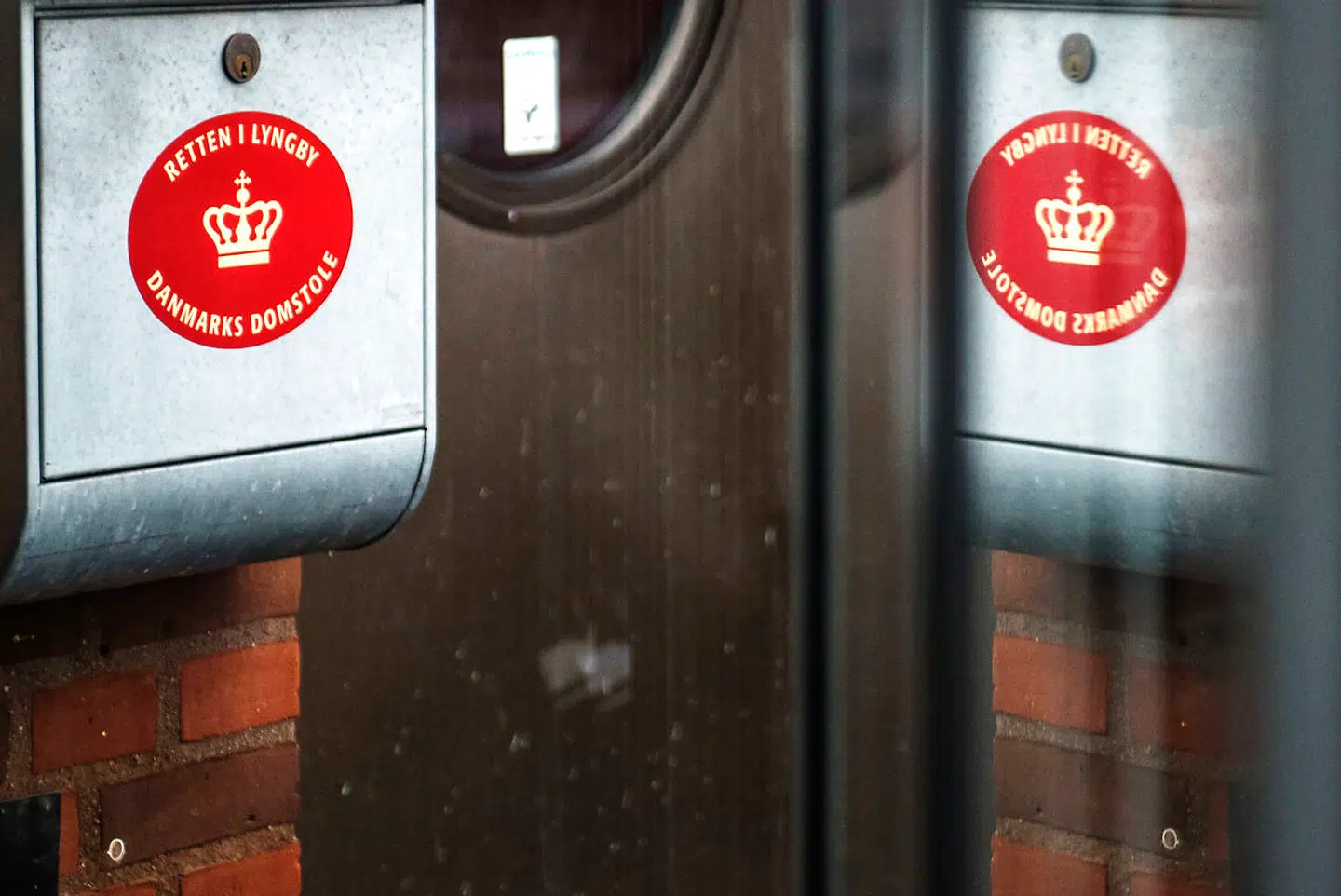 PET kendte til øksebevæbnet mands militante islamistiske bekendtskaber. Nu er han dømt til anbringelse.