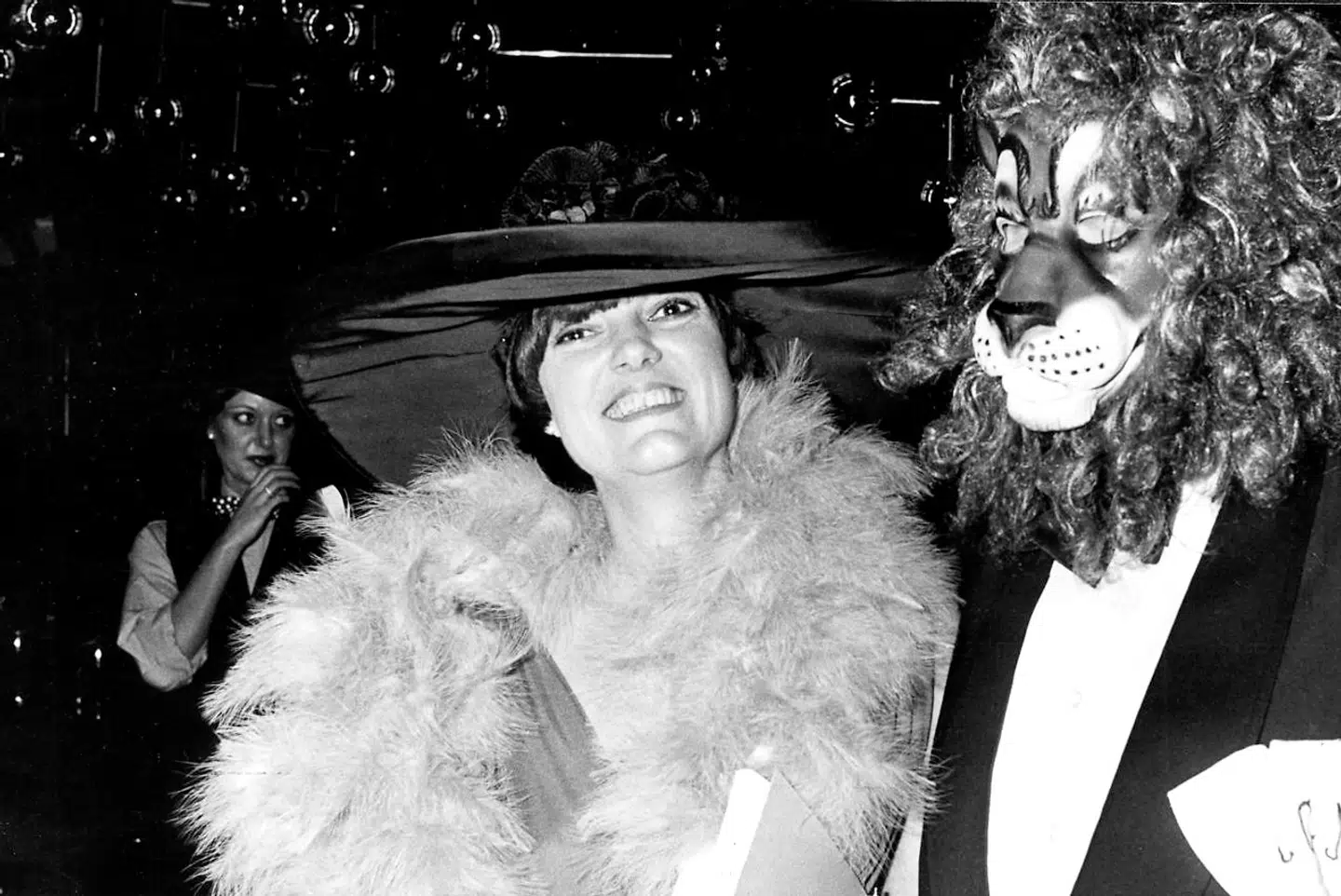 Jane Aamund sammen med tegneren Erik Werner.