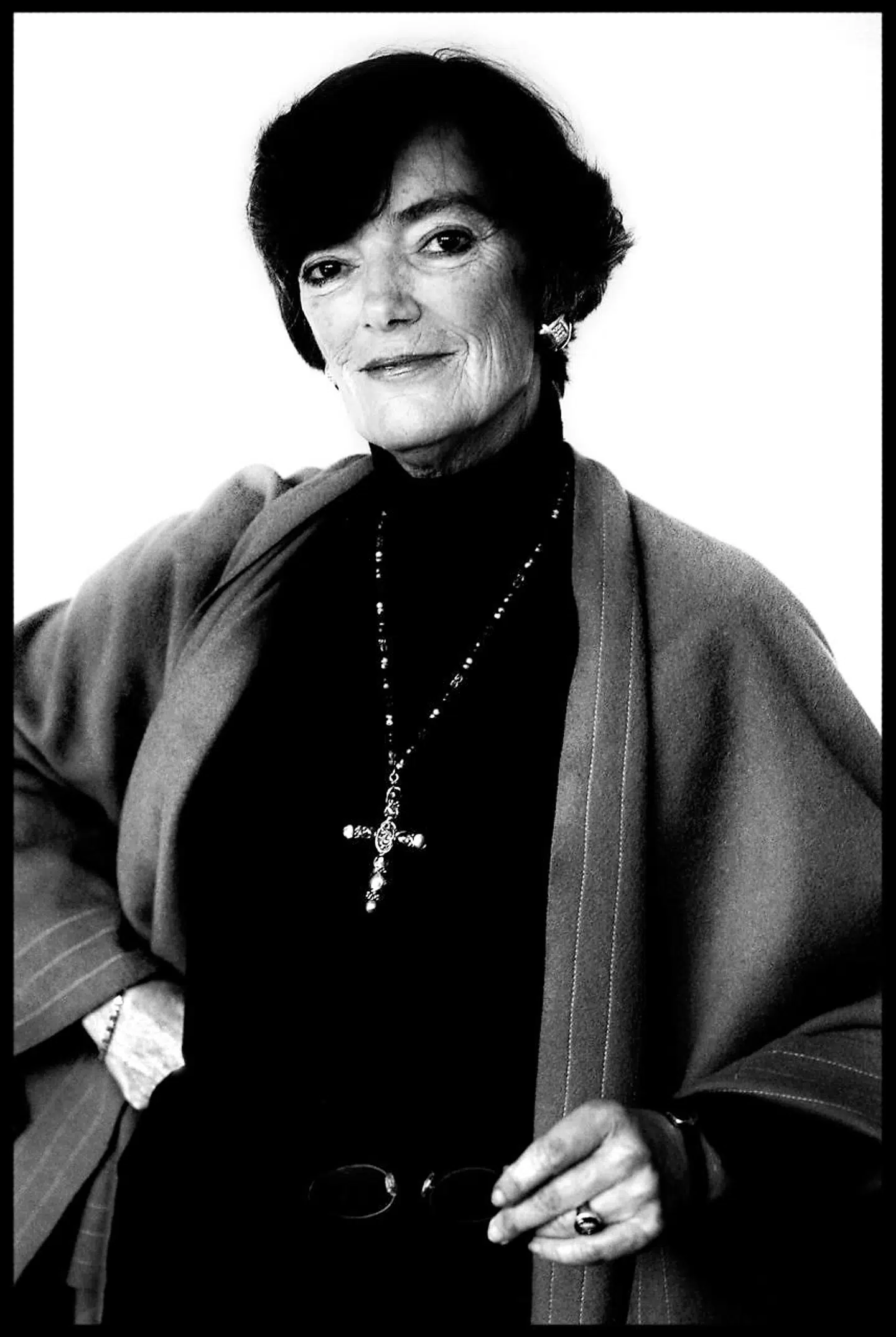 Fra 1954 til 1968 arbejdede Jane Aamund som freelancejournalist ved adskillige danske dag- og ugeblade, hvorefter hun i 1968 startede sit eget PR-bureau.