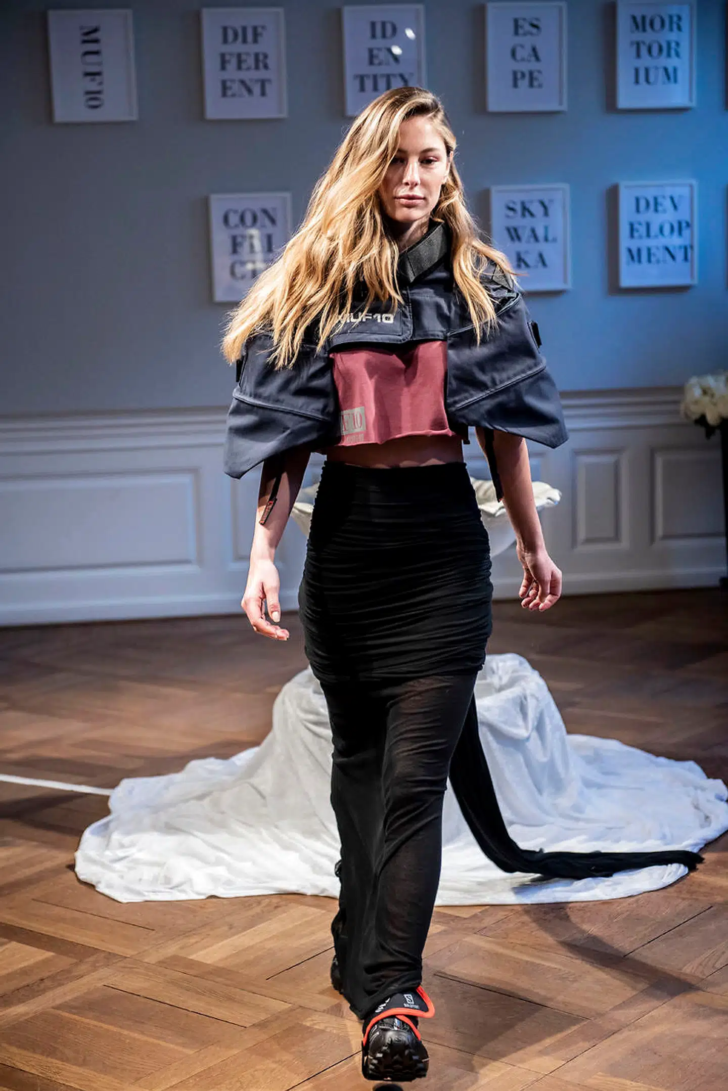 Model Mathilde Gøhler var MUF10s danske svar på en urban Jessica Rabbit.