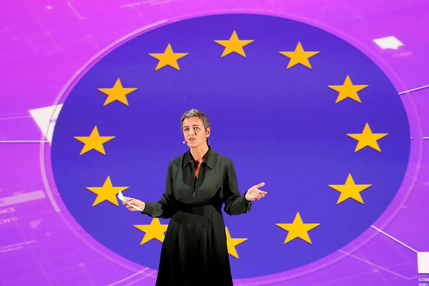 Industrigiganterne Siemens og Alstom fra henholdsvis Tyskland og Frankrig ønsker at slå sig sammen. Det gør de for at have et europæisk modsvar til kinesiske CRRC, som er verdens største togproducent.