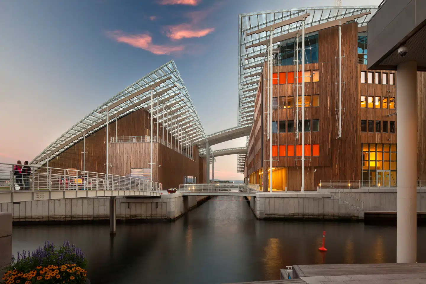 Astrup Ferrnley Museet etableres også som kulturinstitutioner ud mod fjorden.