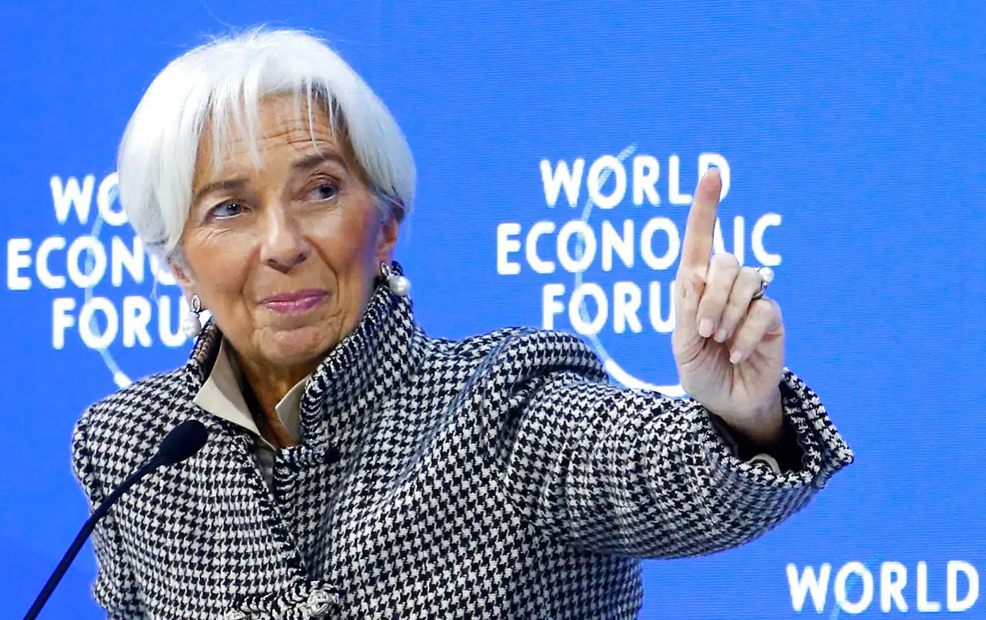 Den internationale valutafond (IMF) med Christine Lagarde ved roret nedjusterede endnu en gang fremtidsudsigterne for den globale økonomi.