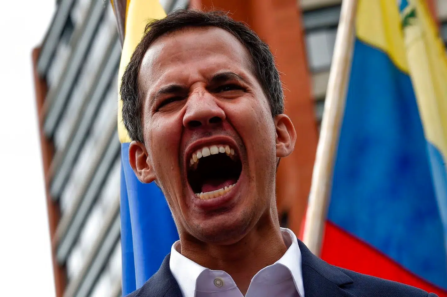 Juan Guaidó giver den gas under en tale. Den blot 35 år gamle formand for Nationalforsamlingen var totalt ukendt under for Venezuela, indtil en række statsledere anført af Donald Trump onsdag anerkendte ham som det sydamerikanske lands præsident.