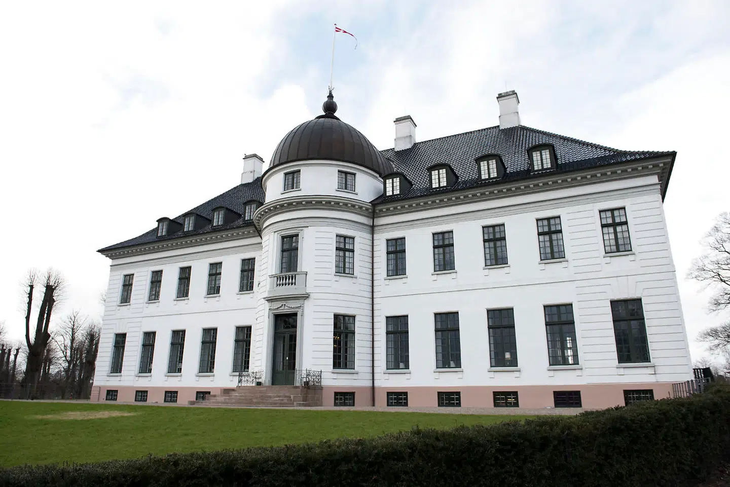 Bernstorff Slot - et staeligt og samtidig hjemsøgt hus. Foto: Siselotte Sabroe