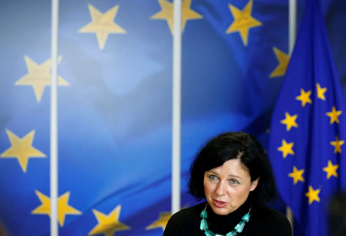 »Dette er min personlige holdning: Vi har åbnet den gyldne port til Europa for dem, som har penge. Det ser jeg på med bekymring,« siger EUs retskommissær, Vera Jourová.