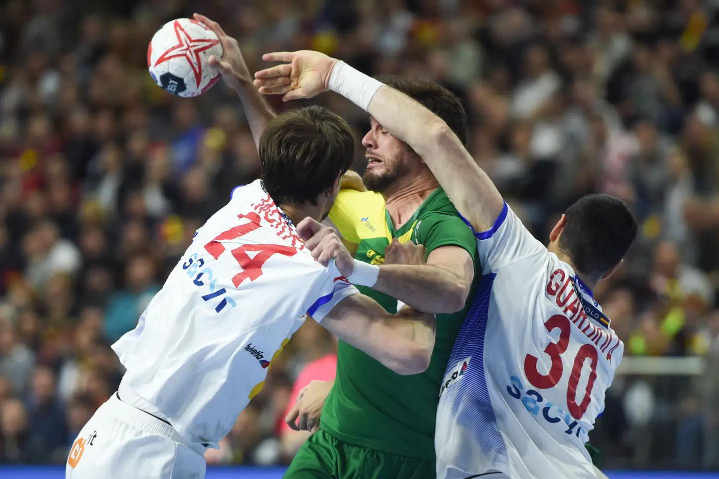 Spanien er forsvarende europamestre, men har lange udsigter til at komme i VM-semifinalerne. Patrik Stollarz/Ritzau Scanpix