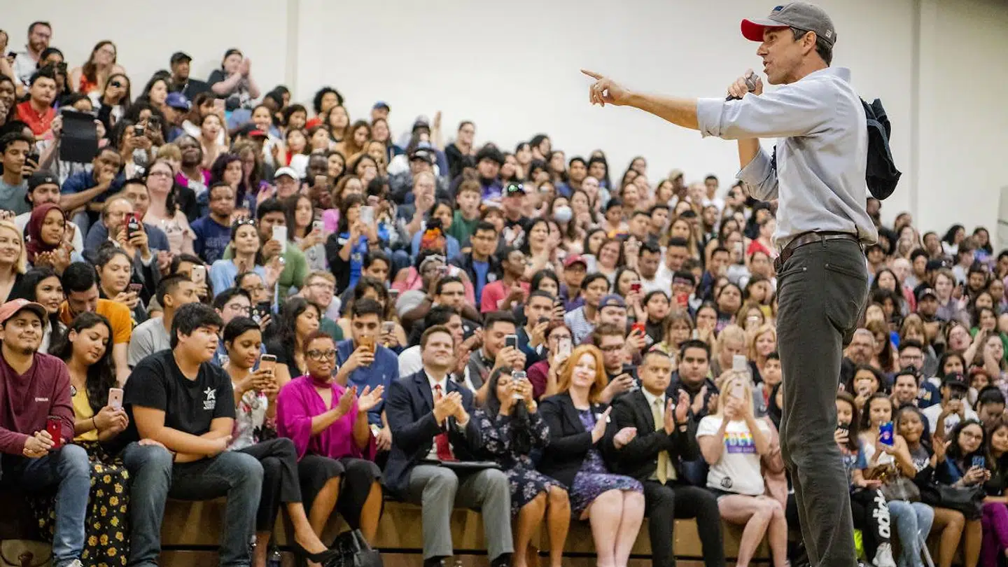 Beto O’Rourke er Demokraternes nye superstar. Selv om han ikke formåede at vinde det nylige senatsvalg over republikaneren Ted Cruz i det meget konsevative Texas, så skabte han en bølge af begejstring blandt unge og minoriteter, som partiet ikke har set siden Barack Obamas valgkamp tilbage i 2008. Foto: Søren Bidstrup