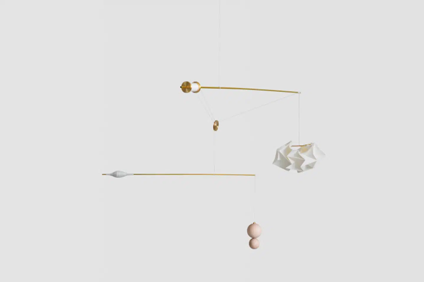 En af de mest spændende designere lige nu er Kasper Kjeldgaard, som bl.a. har designet denne mobile for Aiayu.