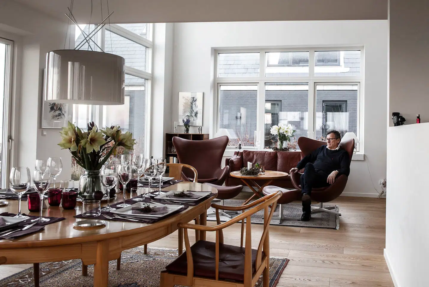 Efter 35 år i samme hus tog det kun Susanne og Arly Christophersen en aften at beslutte sig for at sælge og bygge en moderne villa på en grund med egen strand og badebro i Skotterup ved Snekkersten.