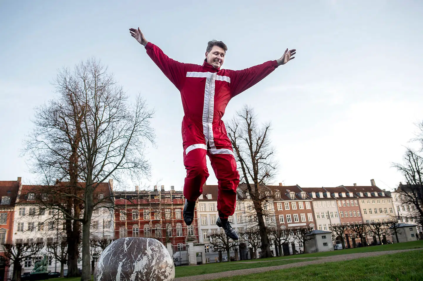 Finansmanden Per Wimmer købte for år tilbage en billet ud i rummet med Sir Richard Bransons rumturistselskab. Nu er der snart afgang.