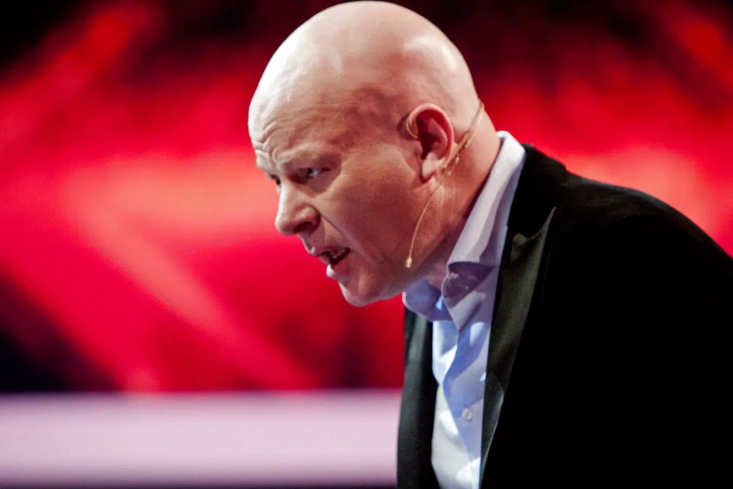 Alles øjne hviler på Blachmann og hans meddommere i X Factor – uge efter uge. Derfor kunne de godt bande nogret mindre.