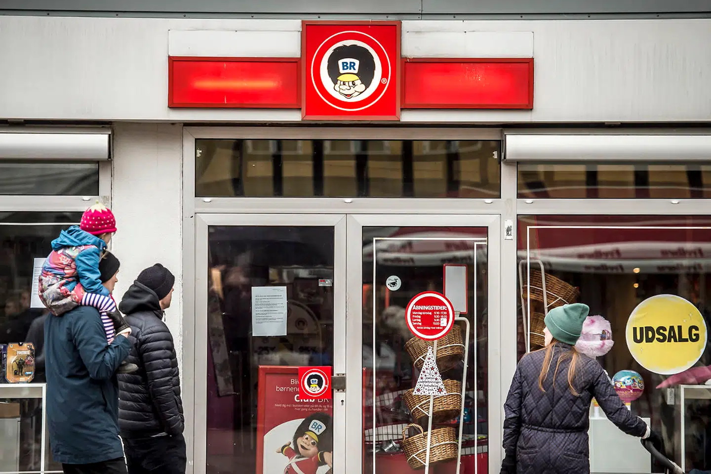 Salling Group holder alle muligheder åbne og vil ikke udelukke, at de vil fortsætte med at drive Fætter BR-butikker.