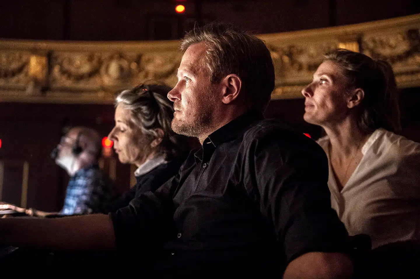 Teaterdirektøren og instruktøren Kasper Holten i gang med arbejdet på »Amadeus«.
