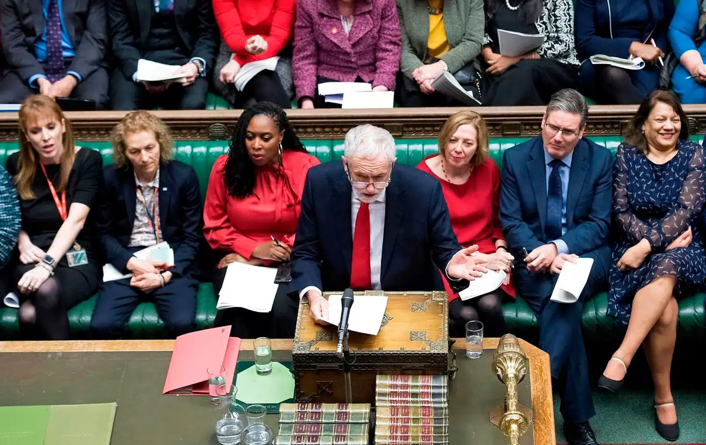 Jeremy Corbyn er den EU-skeptiske parlamentariker fra den yderste venstrefløj, som pludselig blev Labour-formand. Brexit-debatten har afsløret hans mangler. 80 procent af hans vælgere og medlemmer støtter f.eks. fortsat EU-medlemsskab, men Corbyn har i stedet ført en valen Brexit-politik.