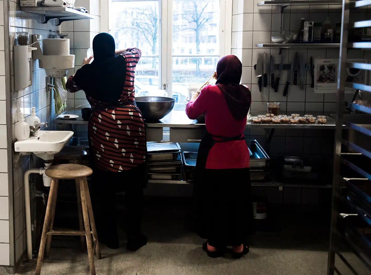 Berlingske har tidligere beskrevet, hvordan landets tre største kommuner bruger millioner på integrationsprojekter, som ingen kender den reelle virkning af. Integrations- og socialpolitikken burde underkastes de samme hårde krav til dokumenteret effekt som sundhedsvæsenet.