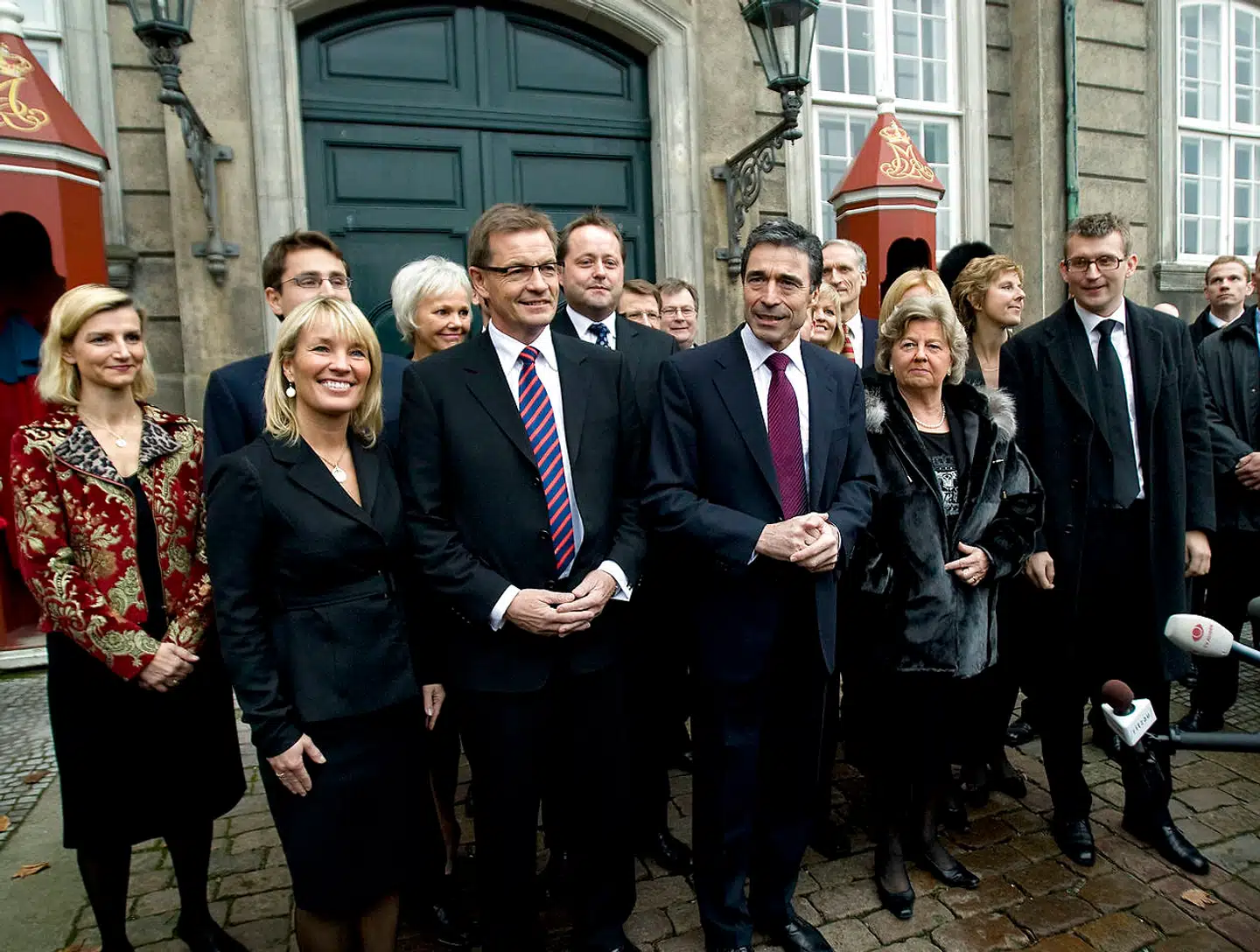 Statsminister Anders Fogh Rasmussen præsenterer sin nye regering efter valgsejren i 2007. I de kommende år – hvor Fogh ikke sad perioden ud – lavede han bl.a. en stor skattereform, som sænkede marginalskatten markant.