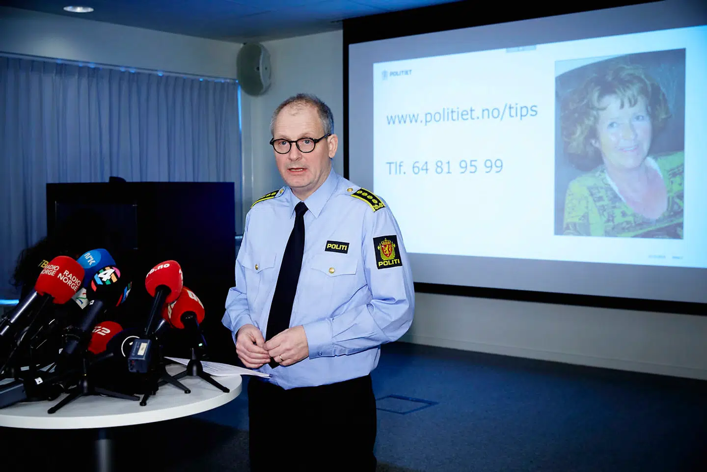 Politiinspektør Tommy Brøske efterlyser vidner og observationer fra området nær villaen, hvorfra Anne-Elisabeth Falkevik Hagen blev bortført på halloween 31. oktober 2018. Hun er 68 år og gift med en af Norges rigeste mænd, forretningsmanden Tom Hagen.