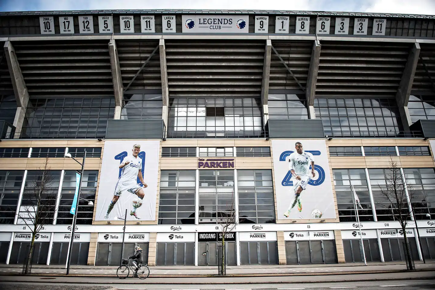 Storaktionærer afviser salg af selskabet bag fodboldklubben FC København.