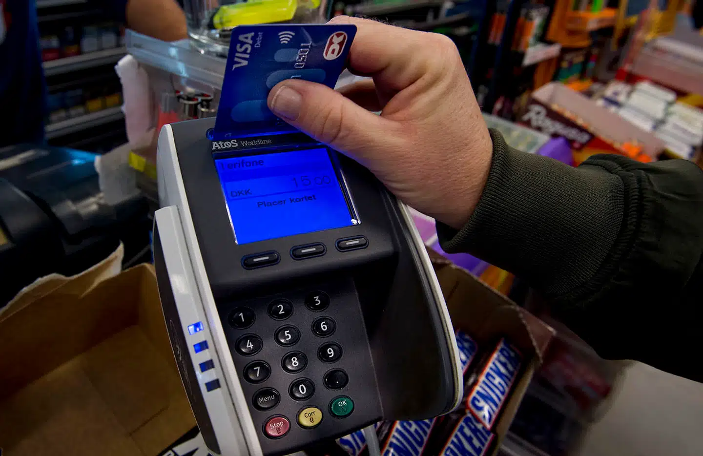 Detailhandlen vil kæmpe for at få forhandlet en ny Dankortaftale på plads i løbet af året, der ikke forringer betingelserne for brugen af betalingskortet i butikkerne.