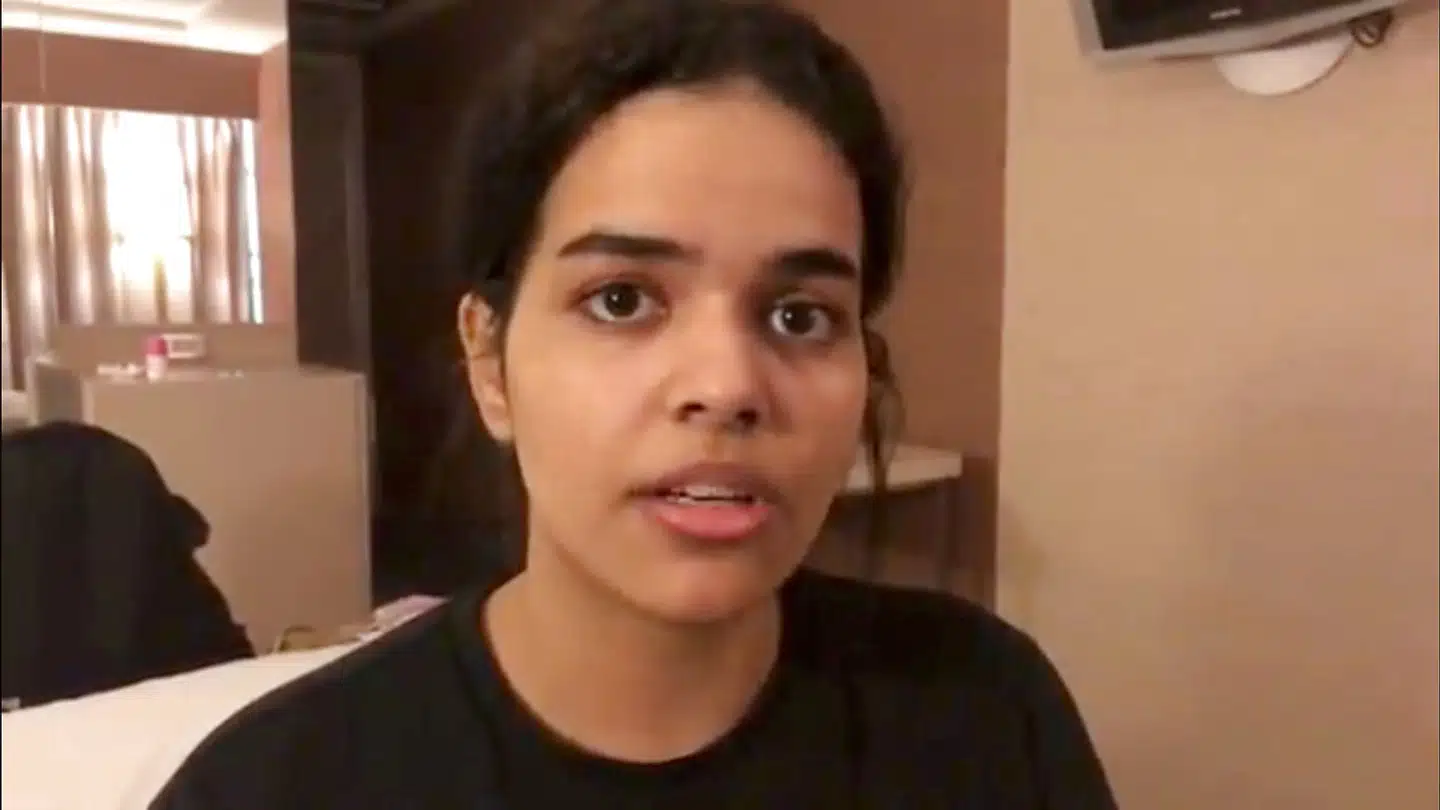 Rahaf Mohammed al-Qunun forskansede sig i weekenden på det hotelværelse, hvor hun var blevet indkvarteret. Herfra sendte hun videoer og beskeder på Twitter. Billedet her er fra hendes Twitter-konto @rahaf84427714.
