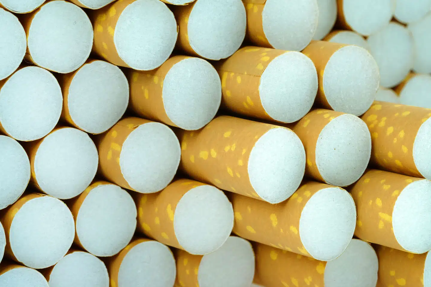 Fra den 20. maj skal alle cigaretter i EU have sin egen personlige id-mærkning. Det drejer sig ifølge Børsen om 25 milliarder pakker cigaretter om året i Europa.