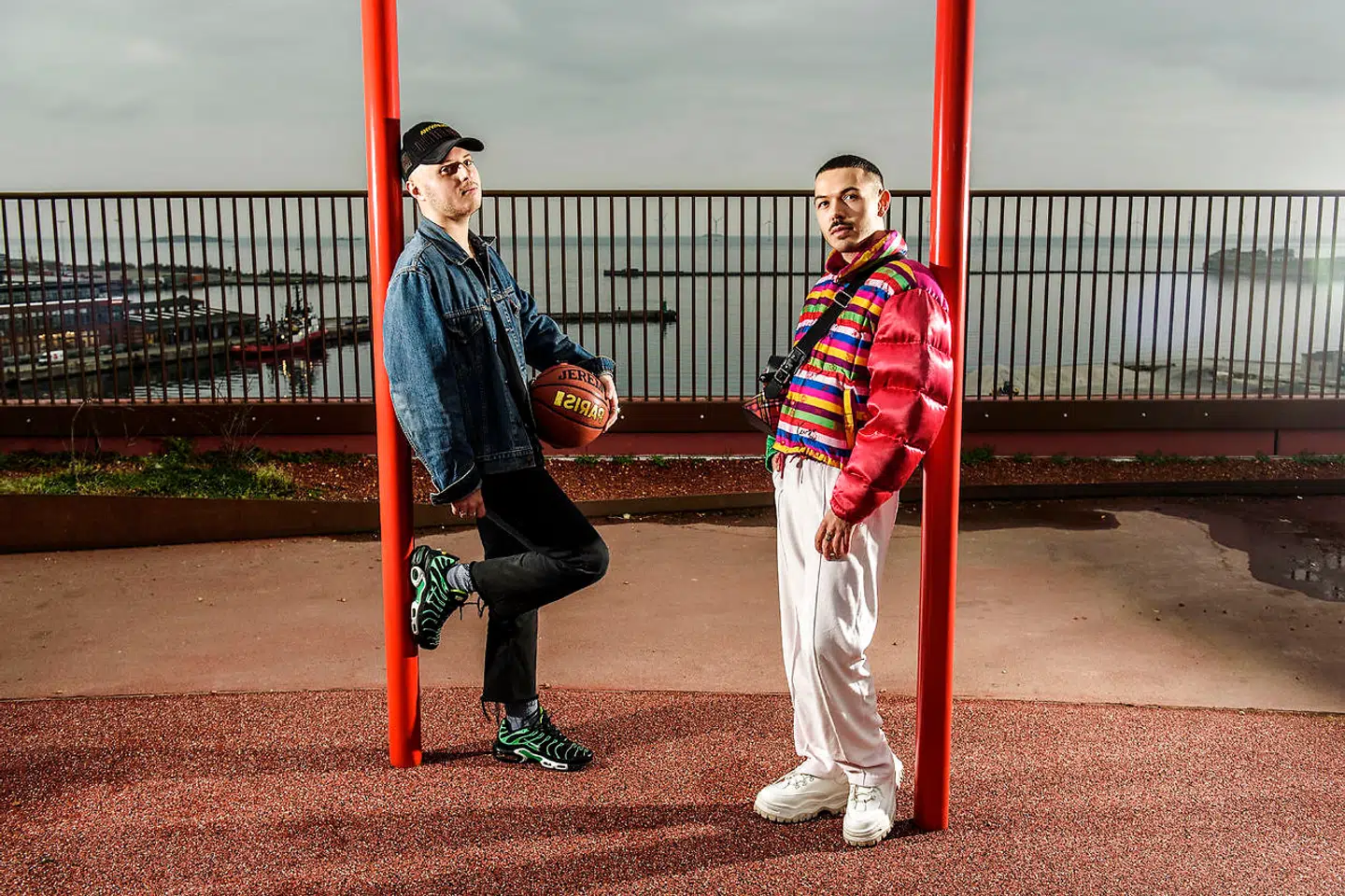 »Øvelsen er jo at gå imod den konformitet, man som barn kan få trukket ned over hovedet af skolen, forældre eller venner. Børn skal stå ved deres stilvalg, og så skal de kunne klare den kritik og feedback de får.« - Nico og Andres fra »Designtalenterne« på DR Ultra.