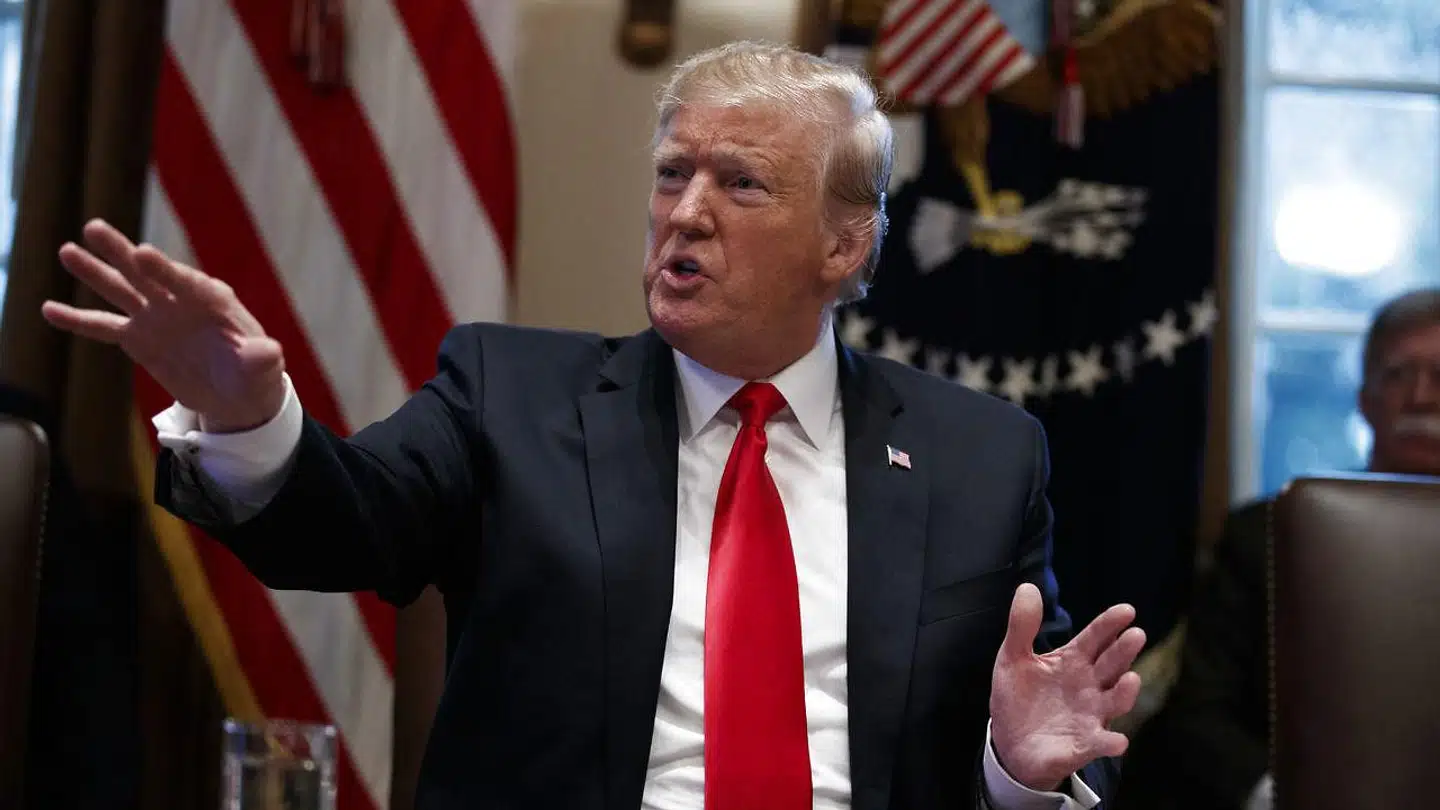 Opsvinget i den amerikanske økonomi kører videre, men præsident Donald Trump må indstille sig på, at væksten i USA er på vej ned i gear.