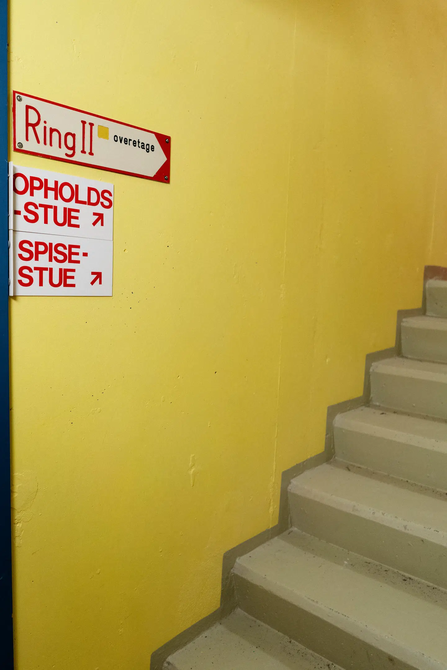 Regeringsanlægget Regan Vest er opbygget som to ringe, der er forbundet af en tunnel. Begge ringe har en overetage og en underetage.