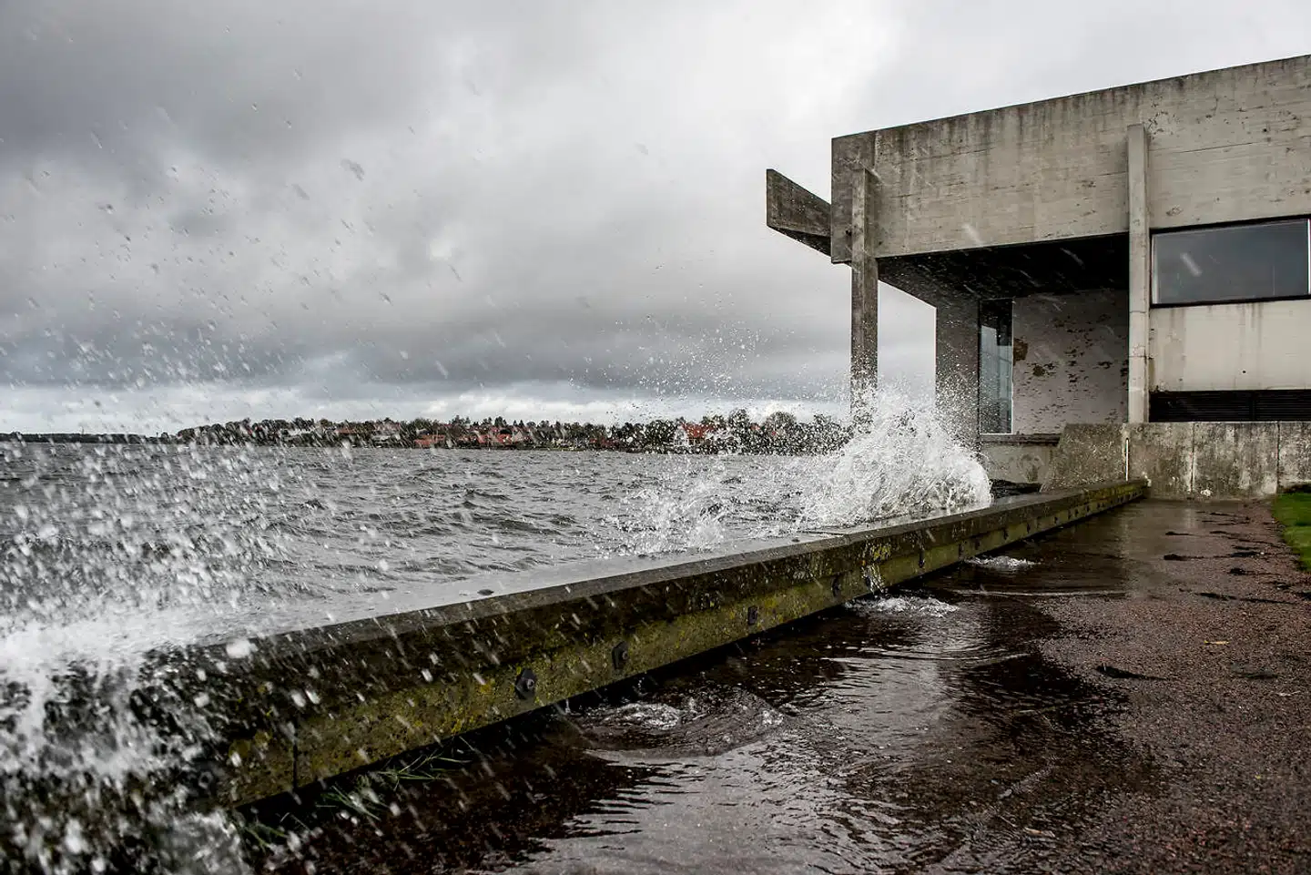 I Roskilde Fjord nåede vandstanden omkring 1,5 meter over det normale niveau. Nu kan det være ved at vende. (ARKIV)