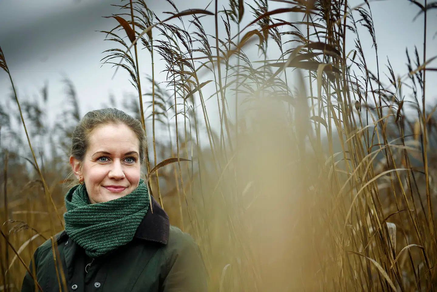 »Hvis man hæver sig lidt op i helikopteren, kan man måske godt se, at de sager, jeg kæmper for, ikke ligefrem går den rigtige vej. Men jeg har alligevel en stædig tro på, at det, jeg gør, kan rykke noget,« siger Maria Reumert Gjerding, tidligere folketingsmedlem for Enhedslisten, nu præsident i Danmarks Naturfredningsforening.