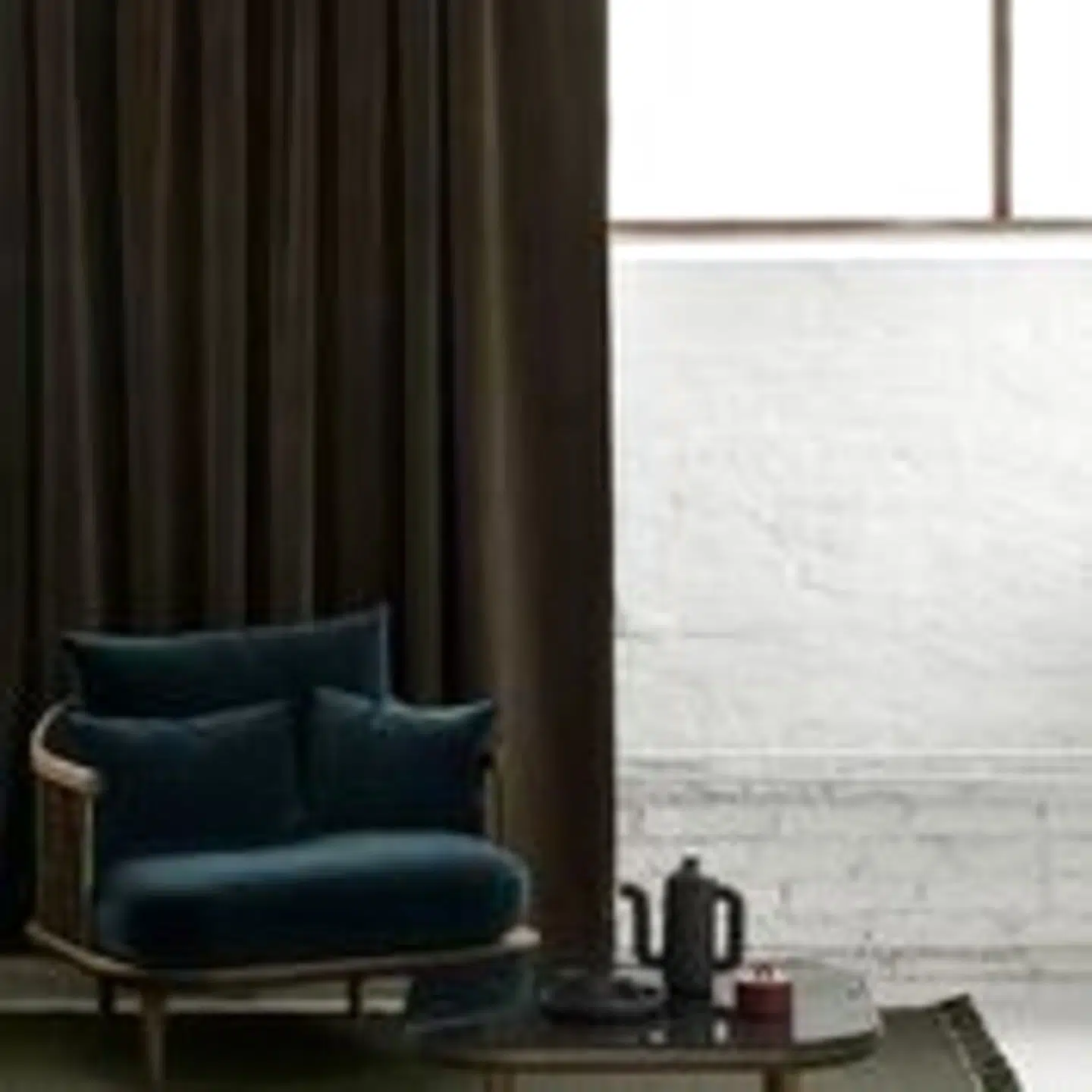 Det nye år byder på loft-til-gulv-gardiner. Her Harald 2 fra Kvadrat.