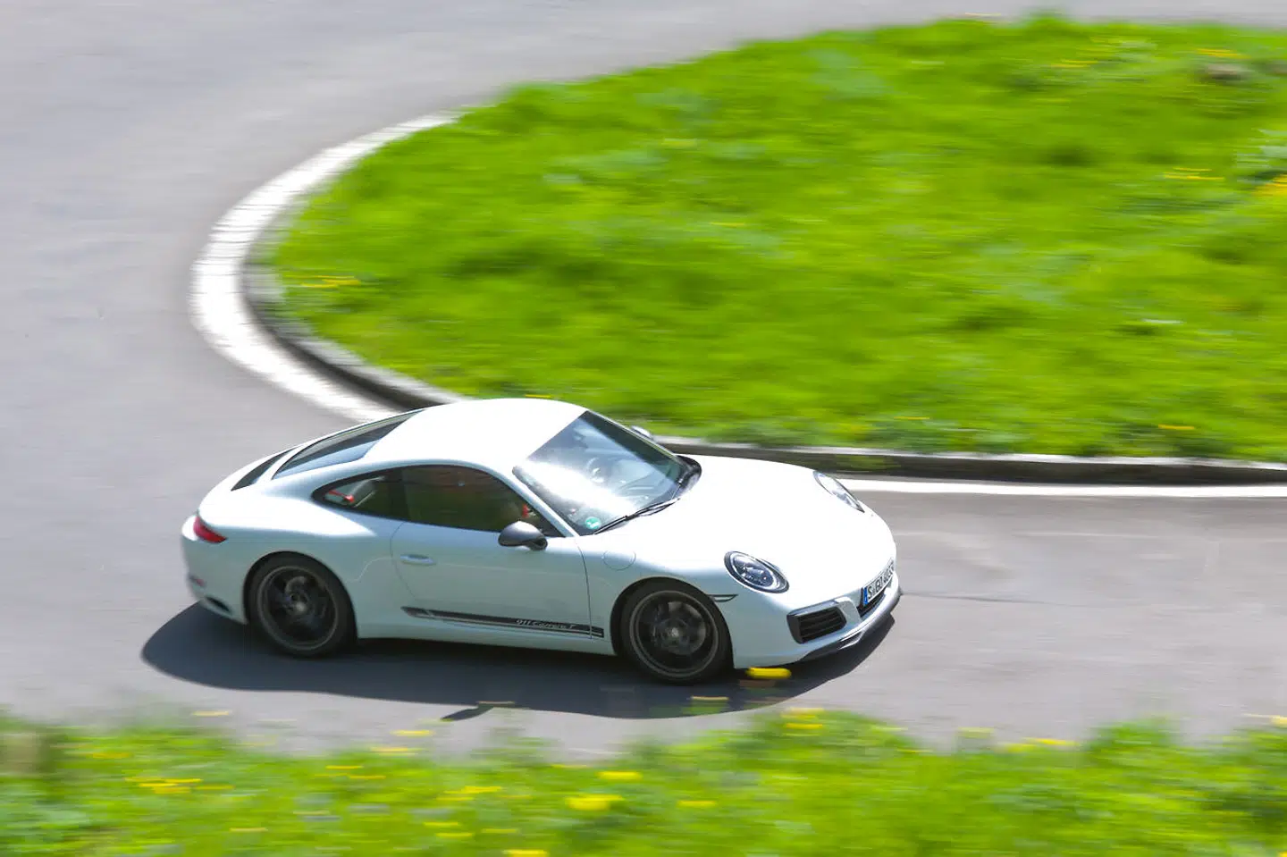 Bilårets 2018 har budt på en serie spændende nye automobile bekendtskaber - et af højdepunkterne var denne letvægts-Porsche med efternavnet 911T