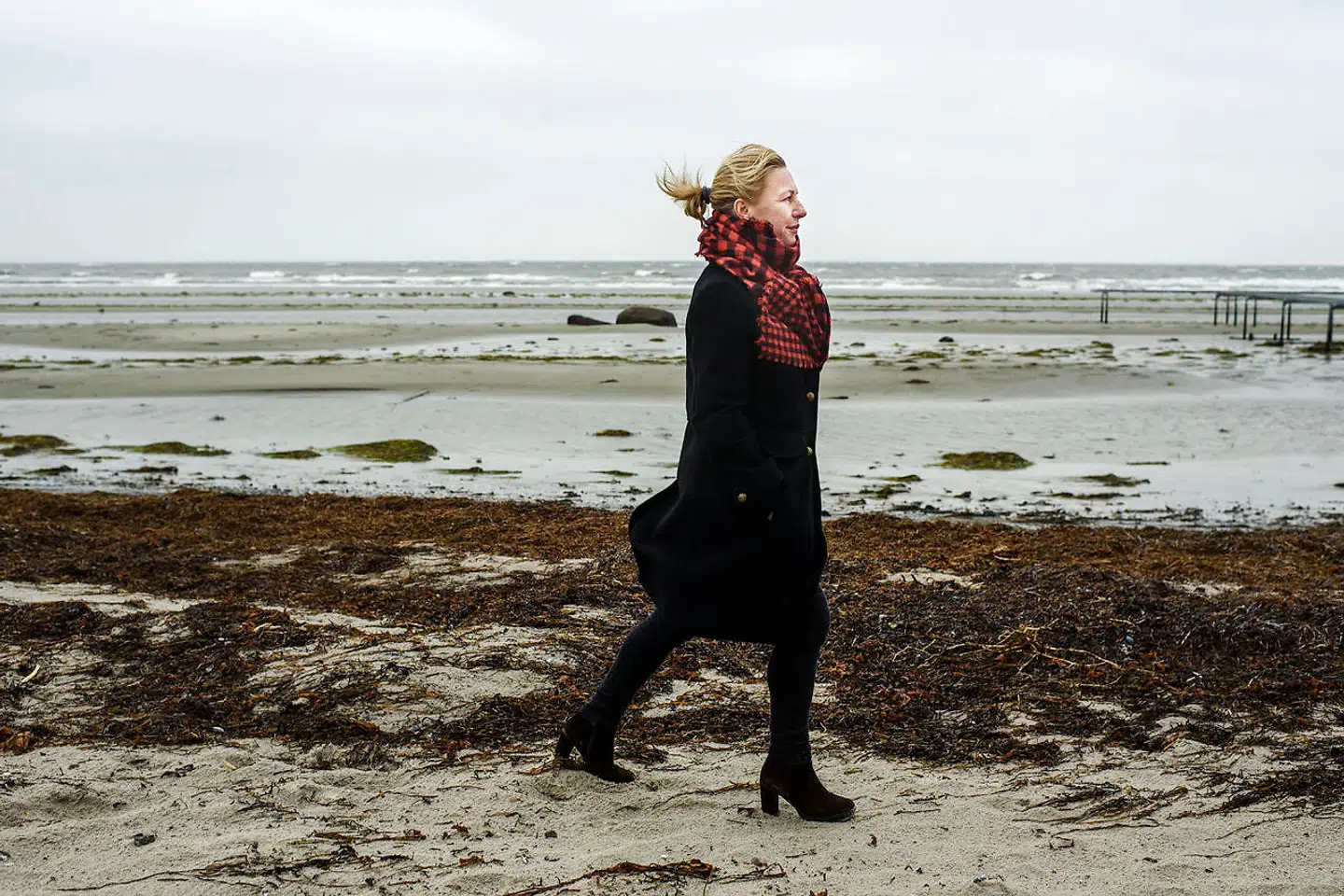 Mille Sjøgren og hendes mand har sagt nej til et liv i hamsterhjulet og har derfor skruet ned for de materielle goder. Hendes job som voice over-artist kan hun tage med overalt takket være et mobilt studie.