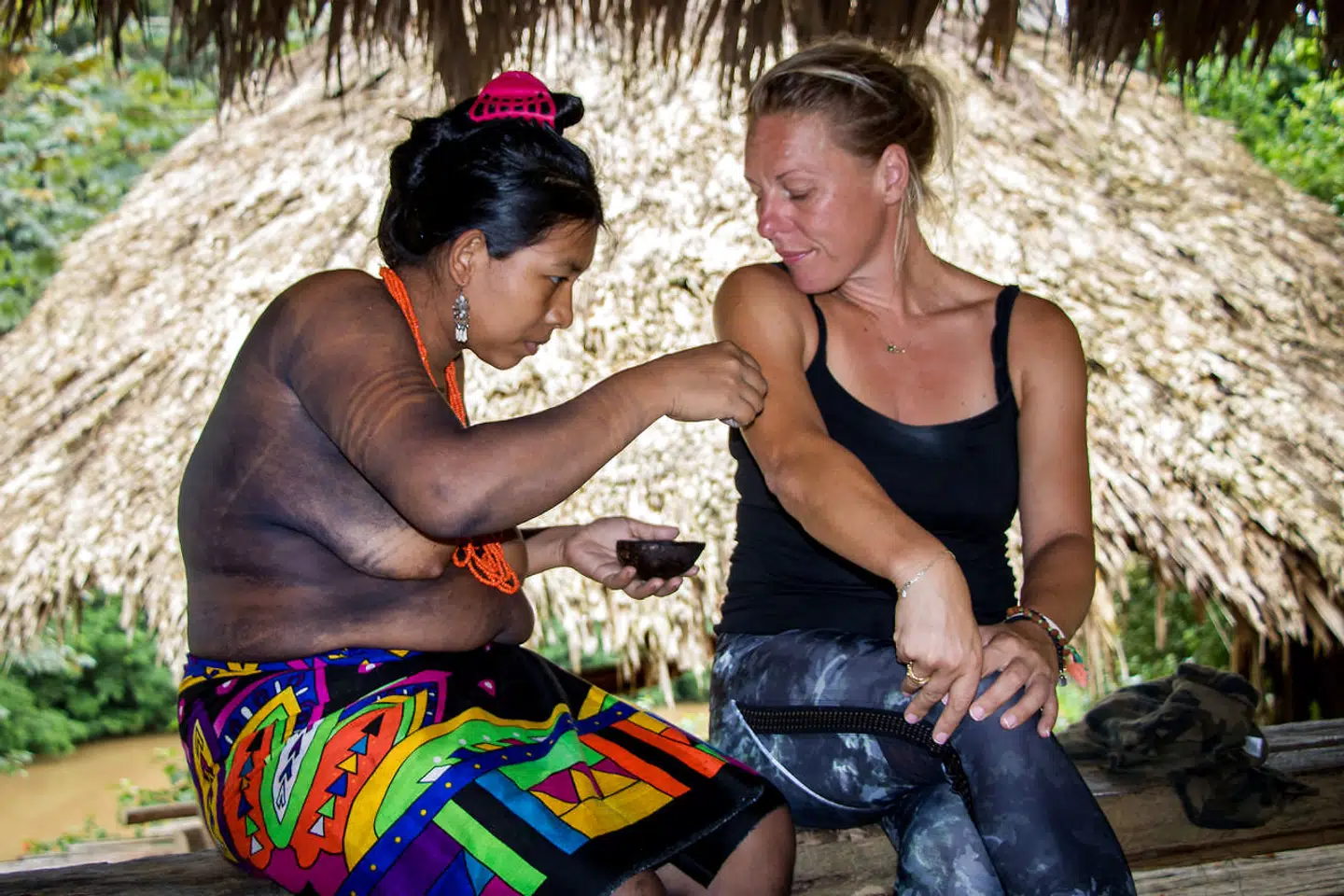 Mille Sjøgren rejste sammen med sin familie jorden rundt. Det blev til oplevelser i Island, Canada, USA, Costa Rica, Colombia, Panama, Cuba, Mexico, Sydkorea, Japan og Thailand.