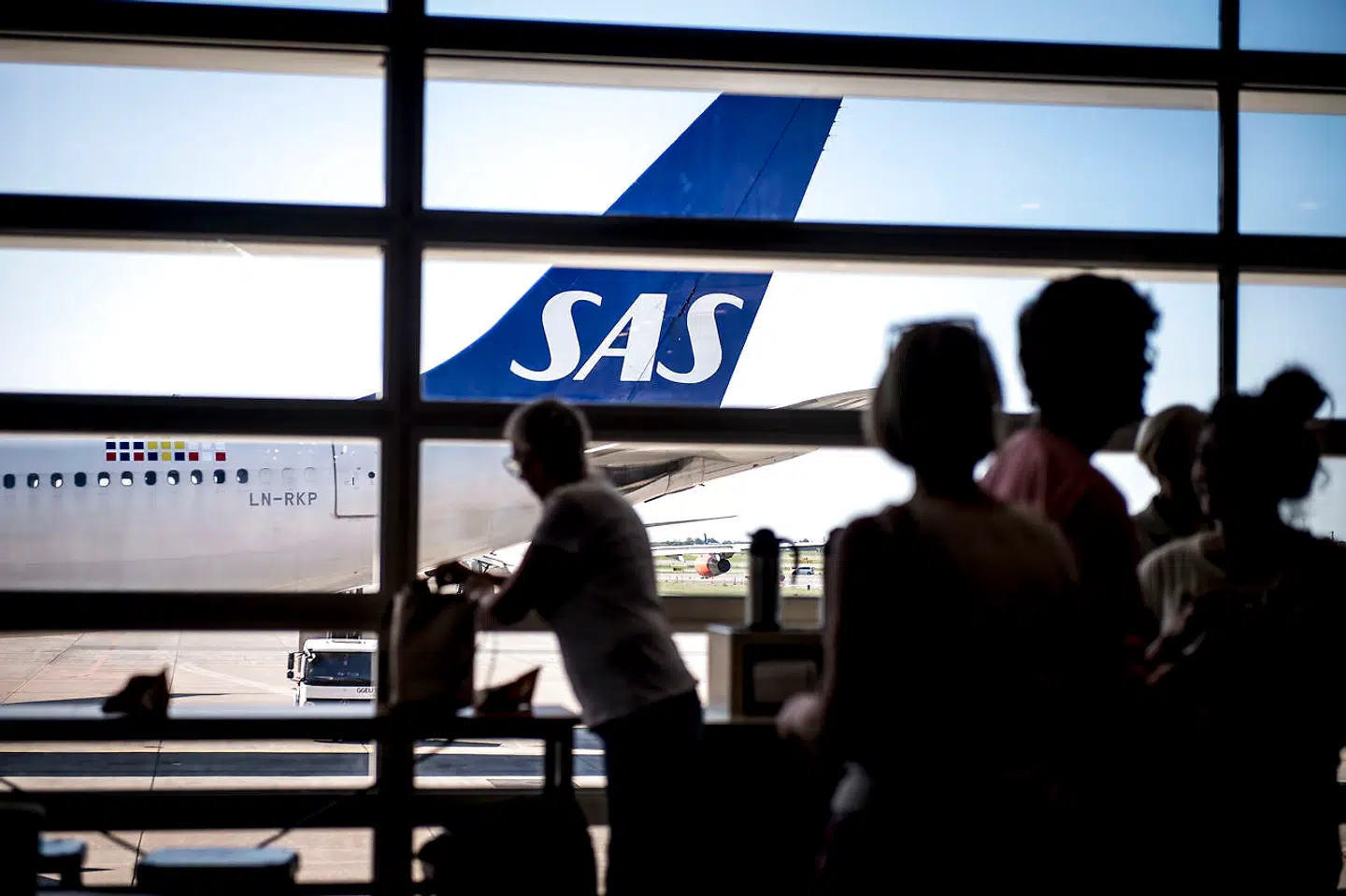 Københavns Lufthavn har i år sat den ene passagerrekord efter den anden, samtidig med at danskerne har kunnet købe billigere flybilletter end nogensinde.