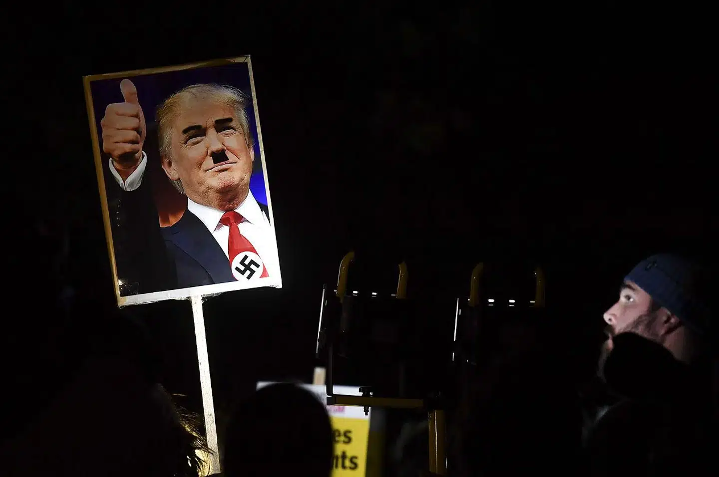 En demonstration mod Donald Trump – endnu et tegn på trivialiseringen af Hitler og hans ofre.