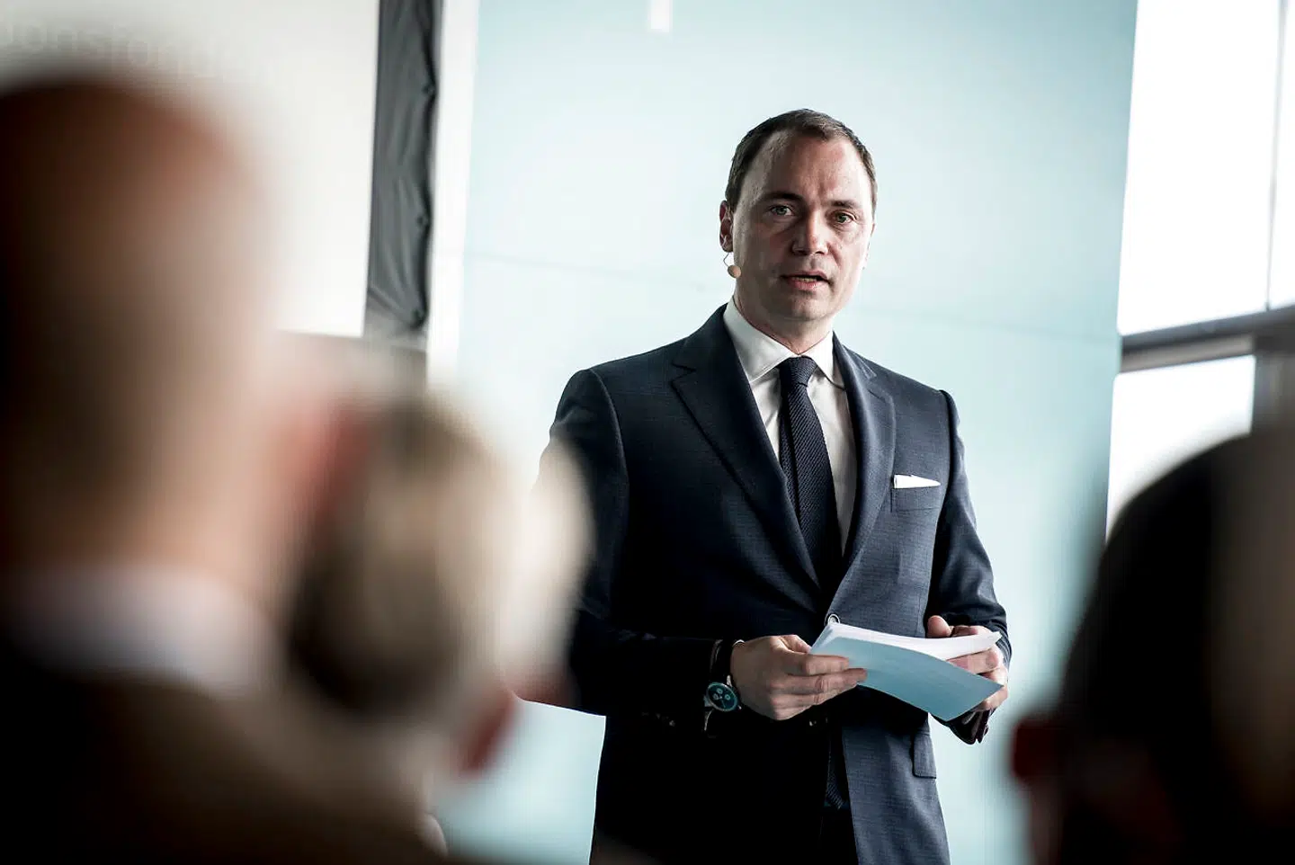 Uddannelses- og forskningsminister Tommy Ahlers (V) er også minister for rumfart i Danmark og glæder sig over perspektiverne i et nyt center for rumfart. Selvom rumindustrien stadig er et forholdsvis lille erhverv i Danmark, er der store perspektiver for rumeventyr i fremtiden, siger han.