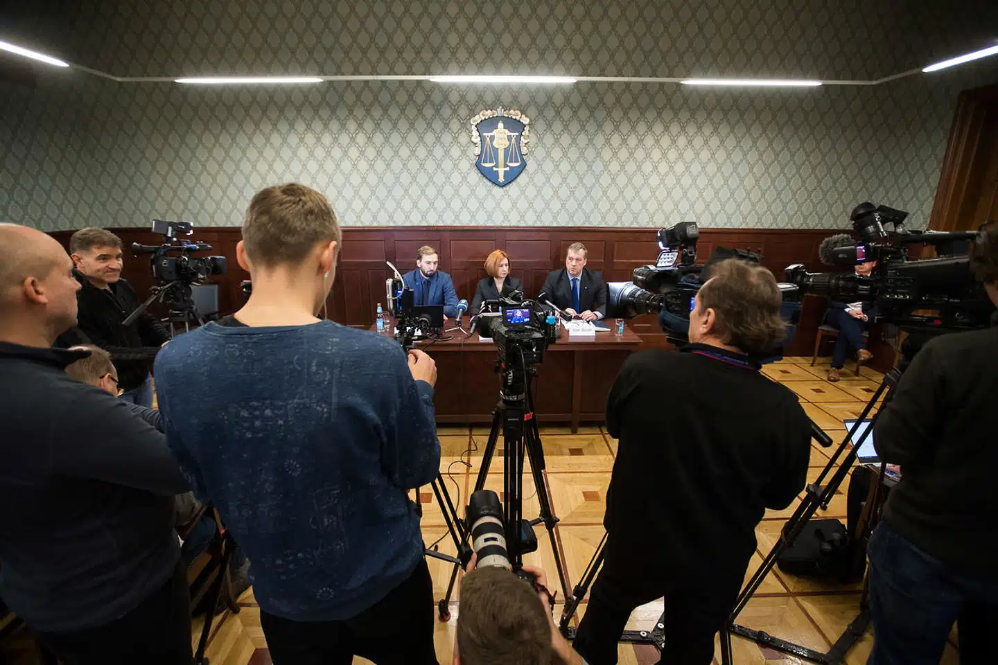 På et pressemøde i Tallinn onsdag oplyste den estiske anklagemyndighed, at 10 personer var blevet anholdt i sagen om hvidvask i Danske Bank.