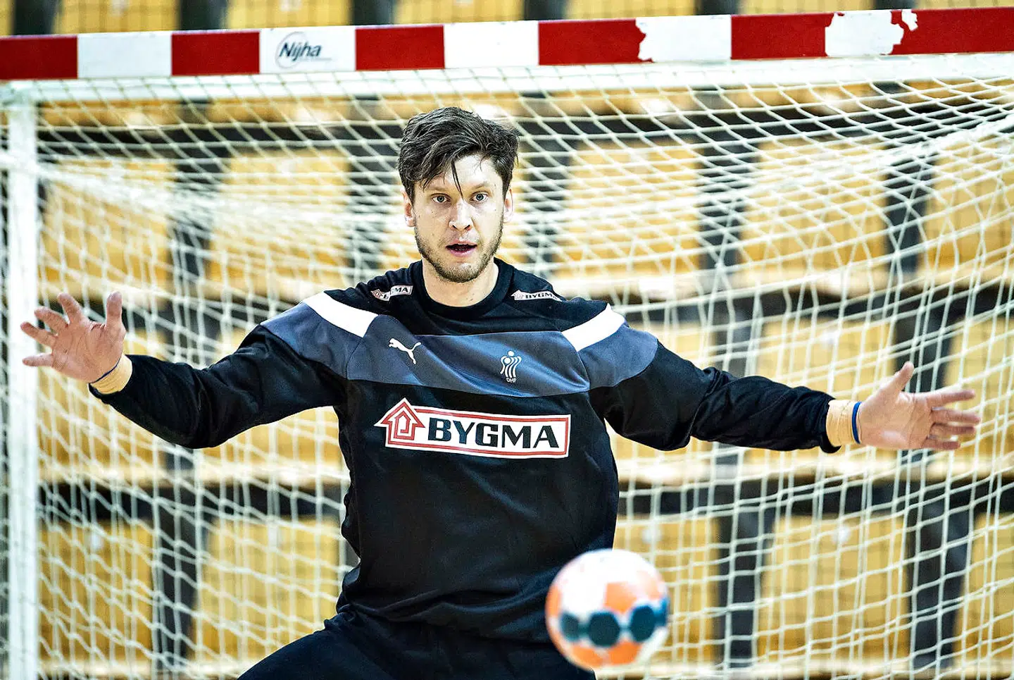 Niklas Landin kan have svært ved at høre træner og medspillere under en kamp. Især, hvis de befinder sig på hans venstre side. Her er han ved herrehåndboldlandsholdets træning i Ceres Arena i Aarhus i oktober 2018.