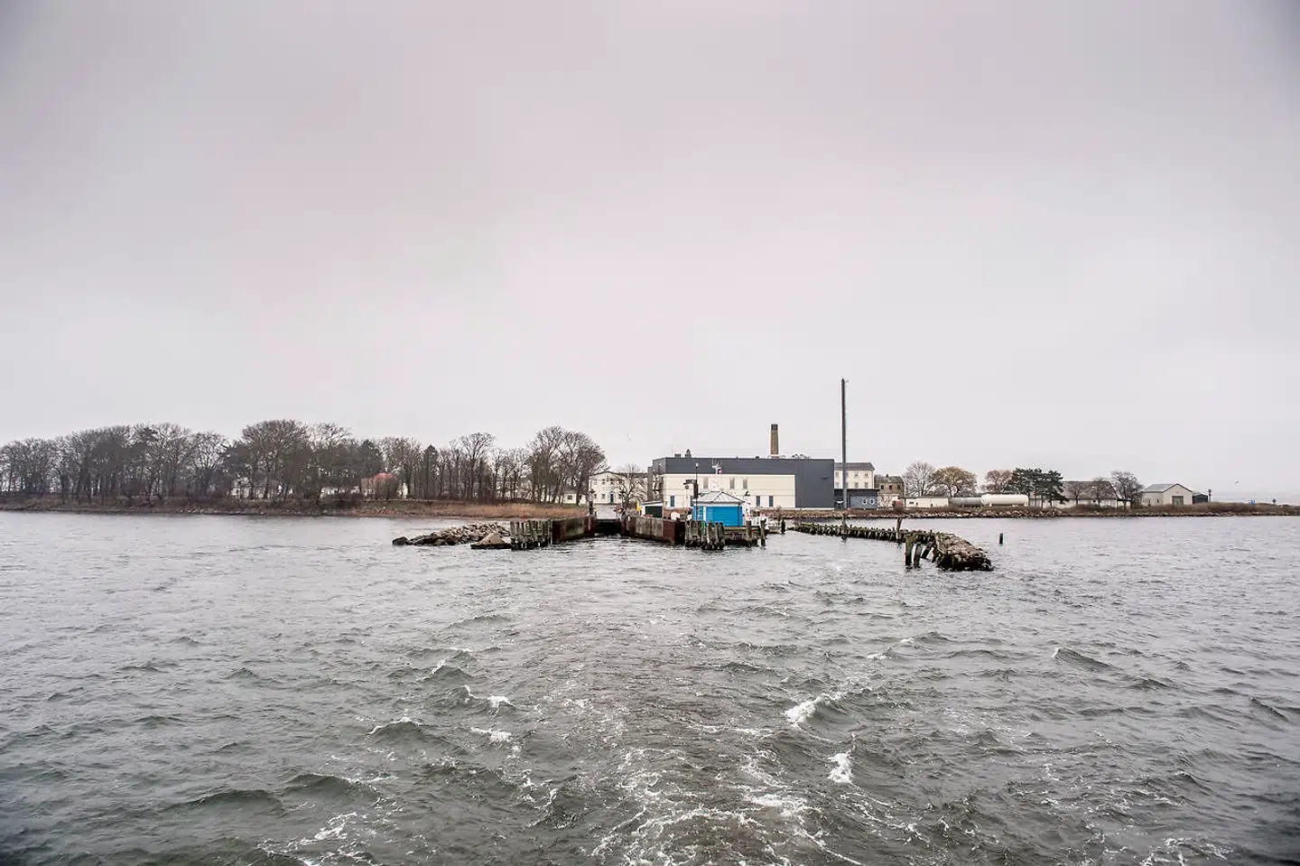 Lindholm nær Stege og Kalvehave på Sydsjælland. I 2021 skal udviste kriminelle fra Kærshovedgård flytte til Lindholm.