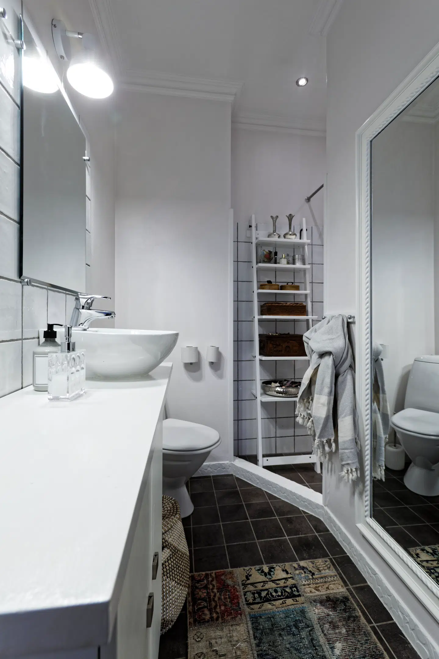 Familien måtte sætte tid på, hvor længe de måtte bruge badeværelset om morgenen, da alle fem børn boede hjemme.