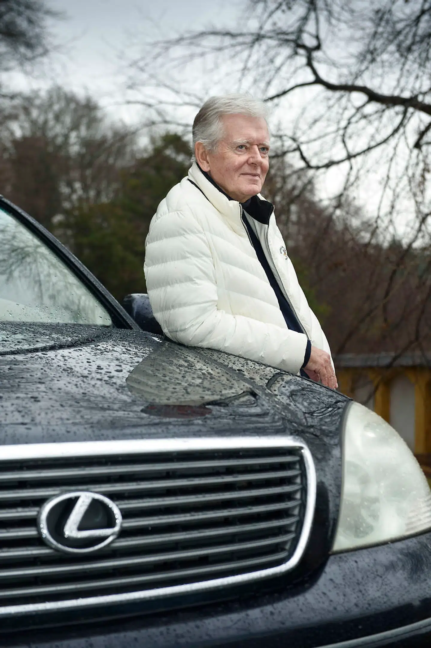 Driftssikkerhed, kørekomfort, lavt støjniveau og en høj grad af anonymitet – det er de primære årsager til, at Mogens Dalsgaard er så vild med sin snart 17 år gamle Lexus.