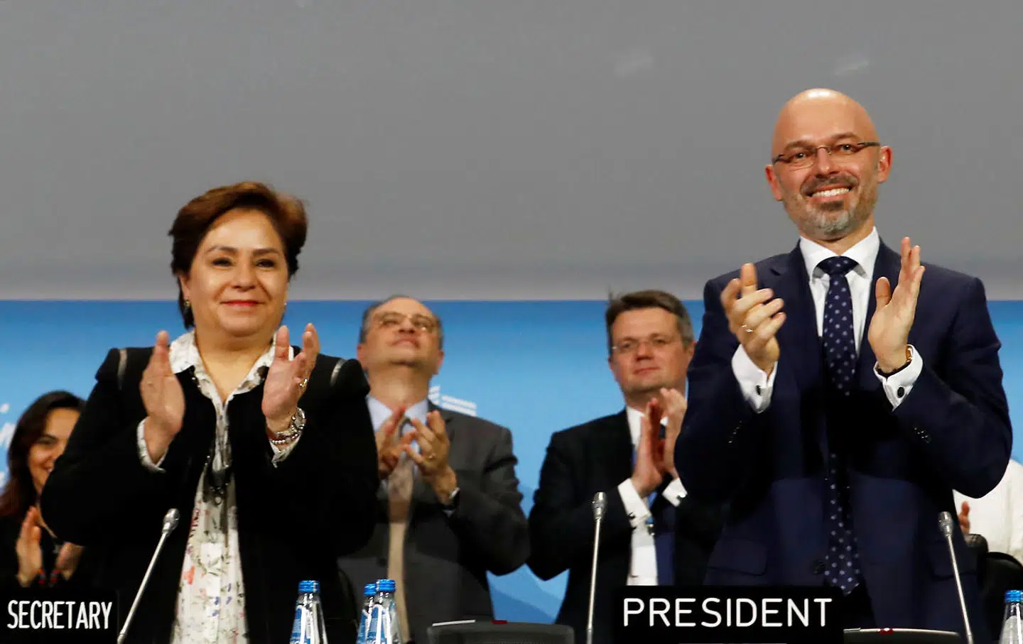 »Ambition, ambition, ambition, ambition og ambition.« Det er det der ifølge FNs klimachef Patricia Espinosa nu kræves af verden. Her ses hun sammen med den polske COP-præsident Michal Kurtyka.