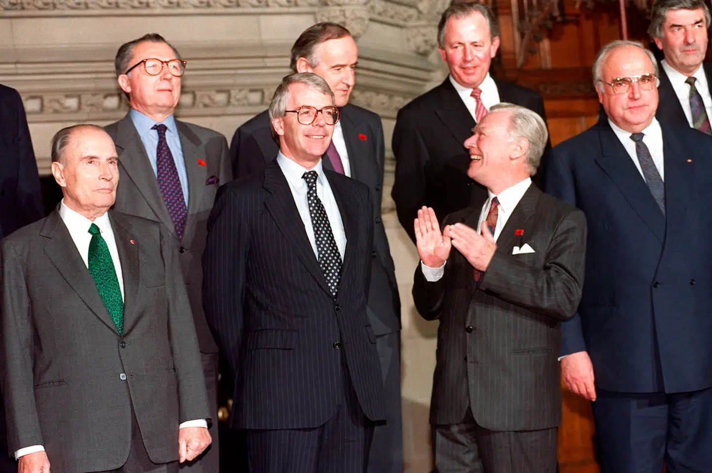 På Edinburgh-topmødet i december 1992 fik Danmark de fire undtagelser. Ikke alene fordi daværende statsminister Poul Schlüter vidste, hvad han gik efter. Men også fordi Tysklands kansler, Helmut Kohl, gik i brechen for ham.