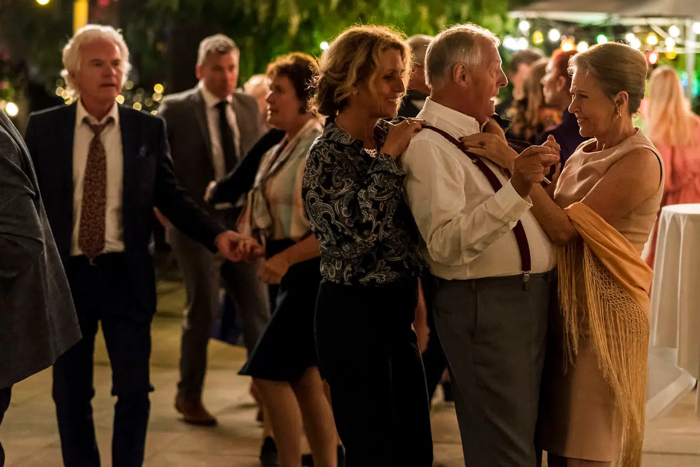 Der må da være masser af rock'n'roll i at fortælle om modne menneskers liv og lyst og drømme.