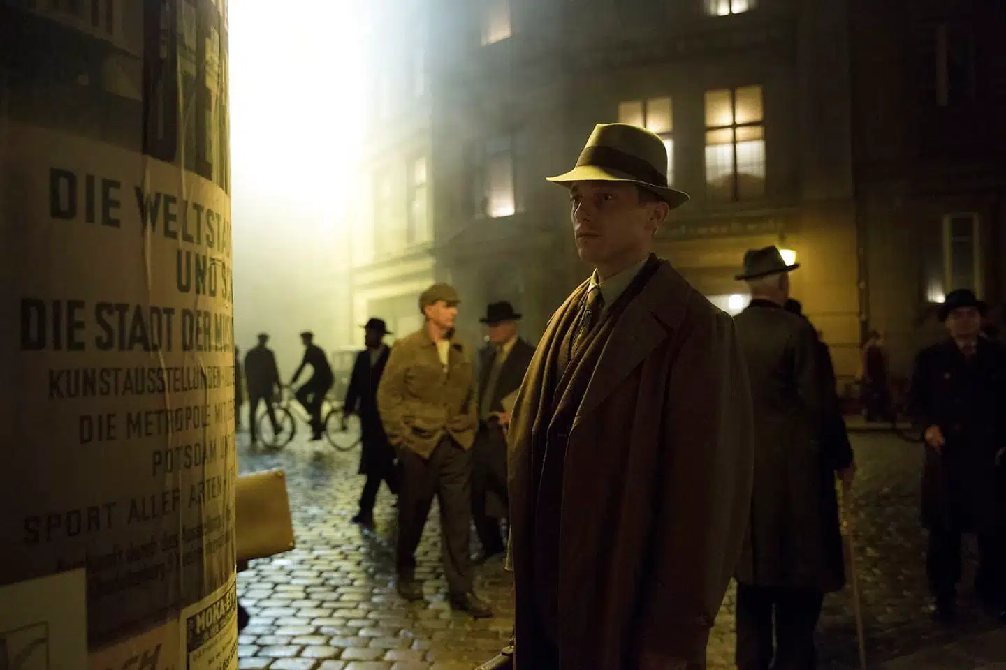 Volker Bruch er 38 år og har fået sit internationale gennembrud som Gereon Rath i »Babylon Berlin«. Foto fra filmen