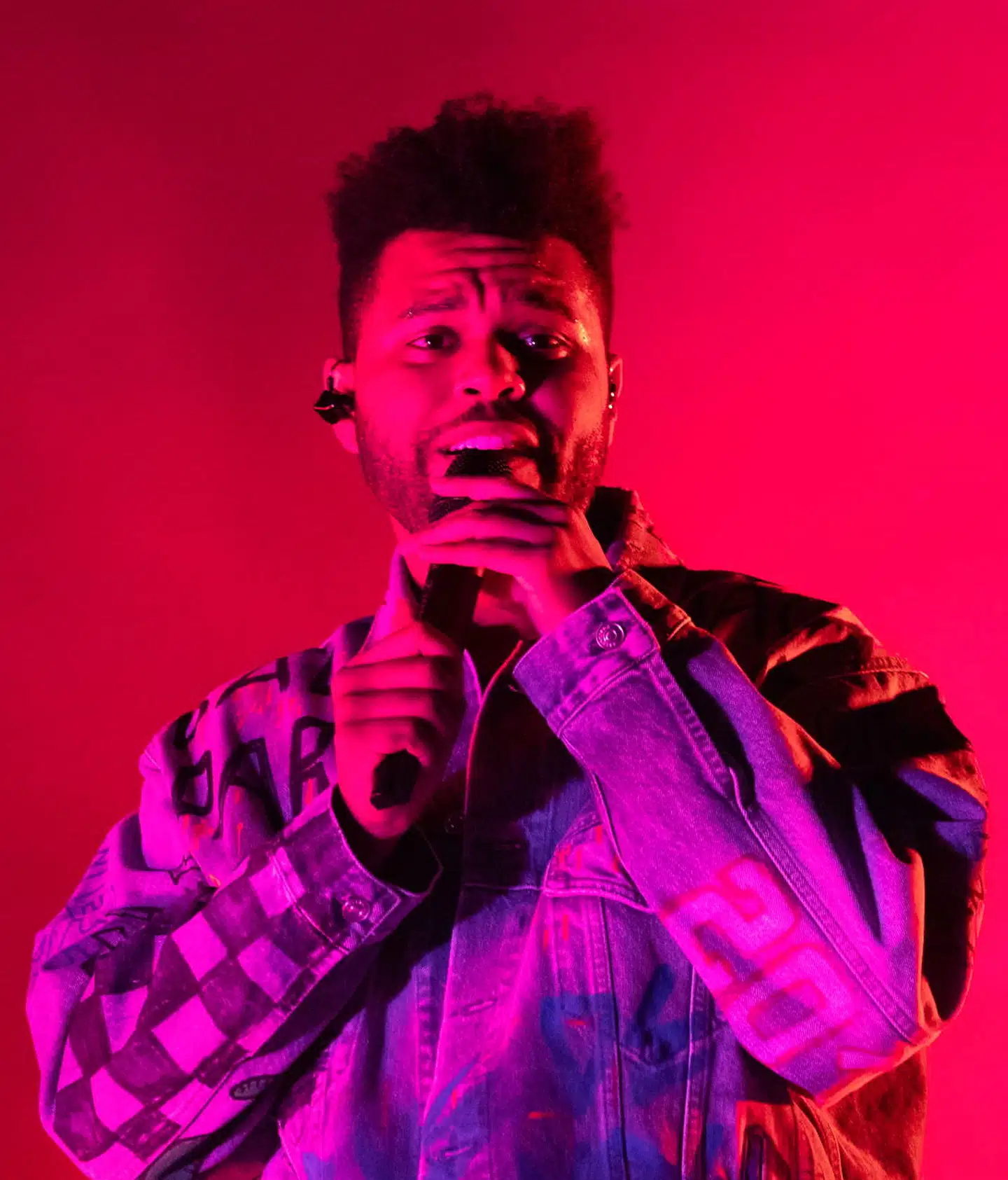 Den canadiske sanger The Weeknd har nærmest bygget sin karriere på hit om usikkerhed, ensomhed og en forkærlighed for kokain.