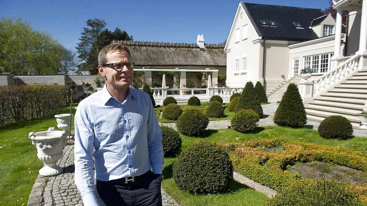 Op til finanskrisen tjente Peter Norvig mange penge som ejendomsmægler. Han havde 22 Nybolig-butikker og var bosiddende