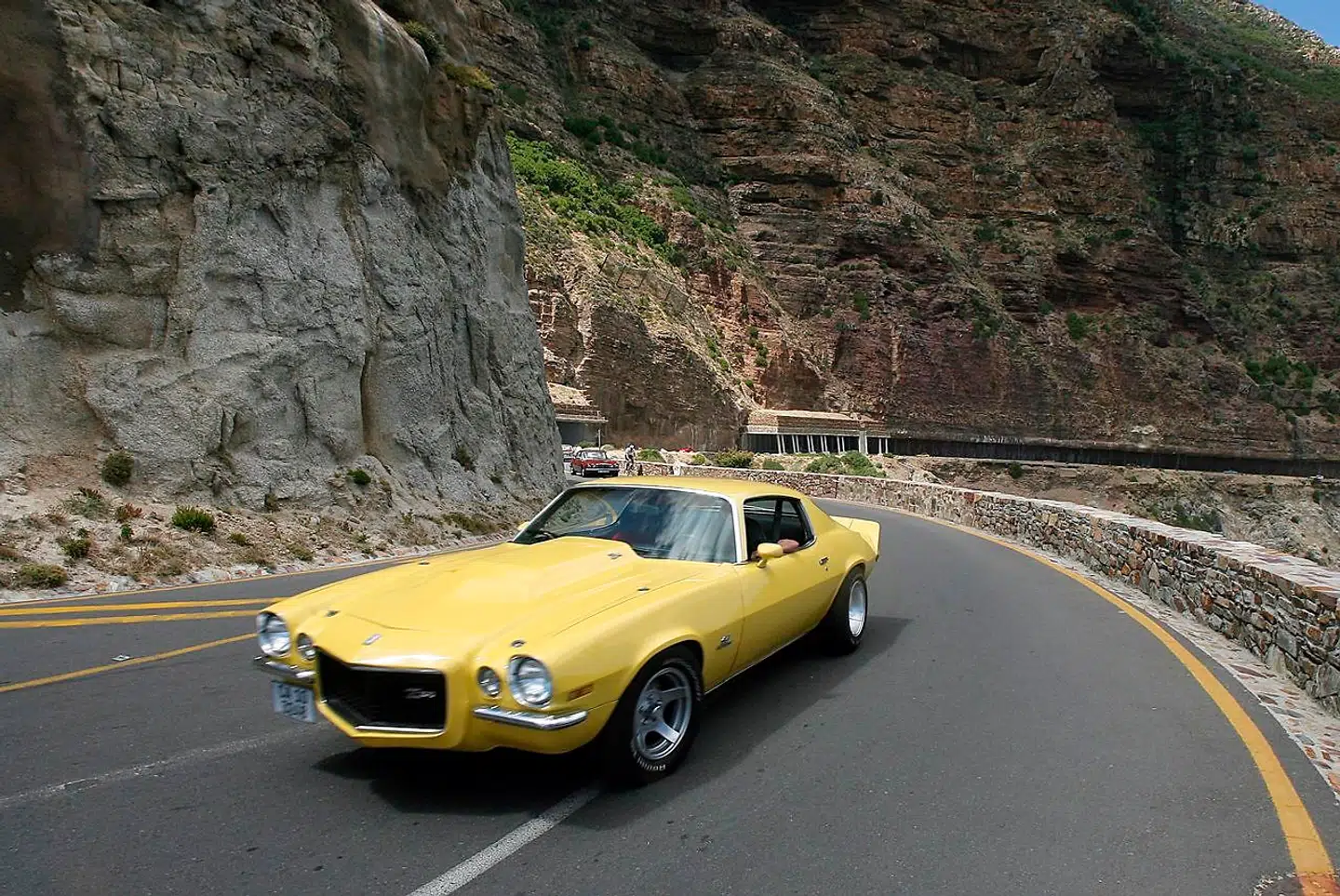 I 1970erne gik det ned ad bakke for muskelbilerne, og biler som denne Chevrolet Camaro endte som astmatiske skygger af deres tidligere jeg med kæmpe motorer, der ikke ydede mere end en almindelig familiebil.